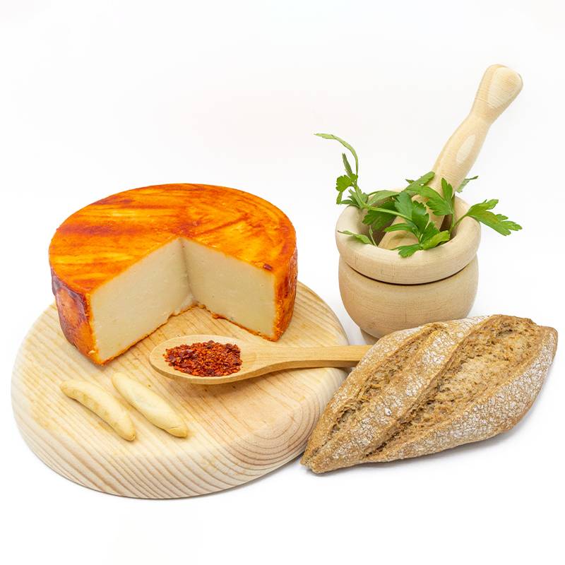 QUESO CURADO DE CABRA DE LECHE CRUDA CON PIMENTON MARSAN